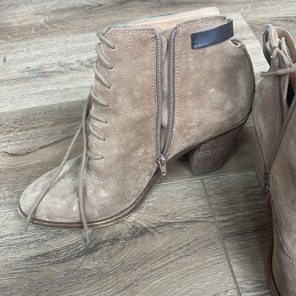 Lucky Leather booties - Picture 2 of 2